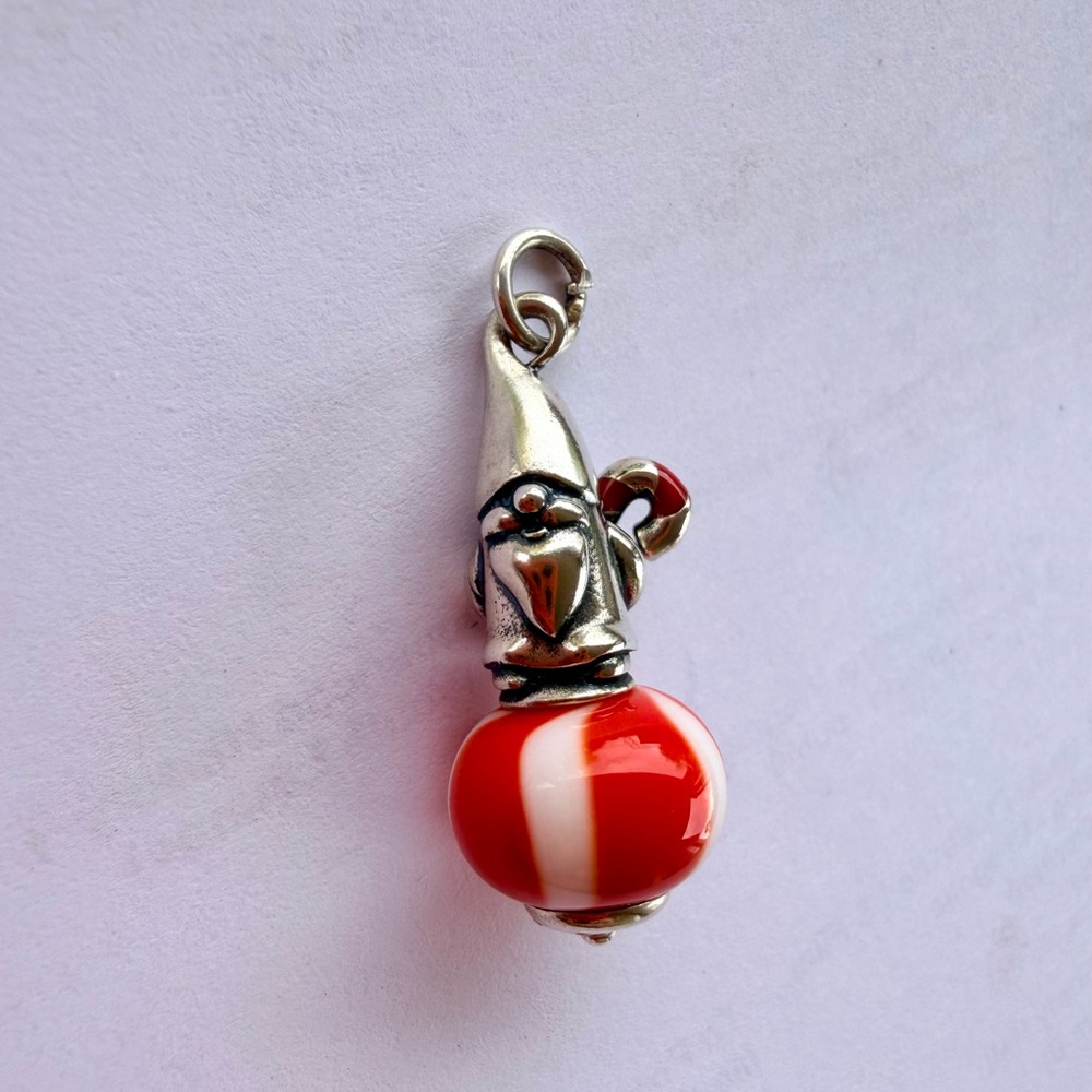 RETIRED JAMES AVERY STERLING SILVER GLASS ENAMEL CHRISTMAS HOLIDAY GNOME CHARM